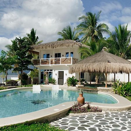 Avila'S Horizon Dive Resort Santander Exterior photo